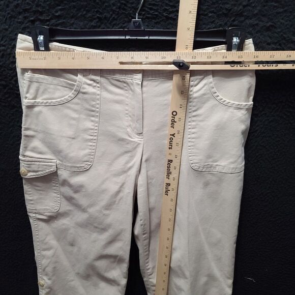 Izod Womens Cargo Capri Pants Khaki Size 8 Cotton Blend Cargo Stretch Button Zip - Picture 3 of 12
